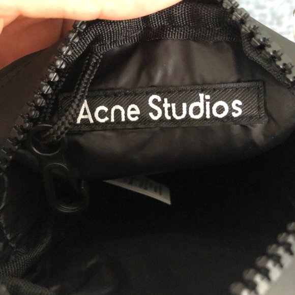 Acne Studios Logo Plaque Pocket Crossbody Bag - Picture 4 of 7